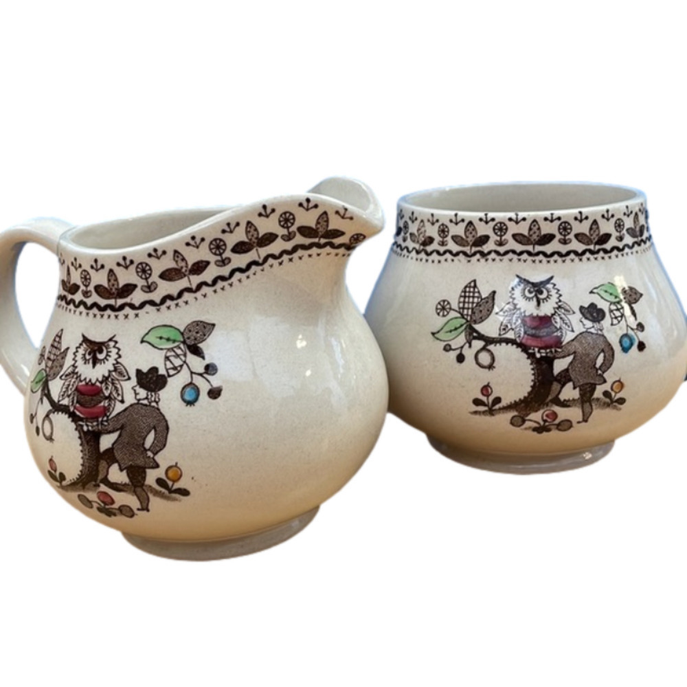 ADORABLE Vintage Sugar And Creamer Set , Marked Made In England